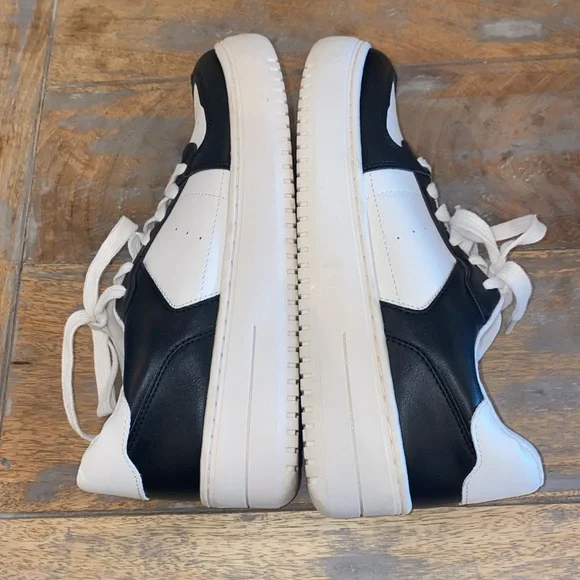 Wild Fable Black Lola Low-Top Lace-Up Sneakers 8.5 - Picture 5 of 9